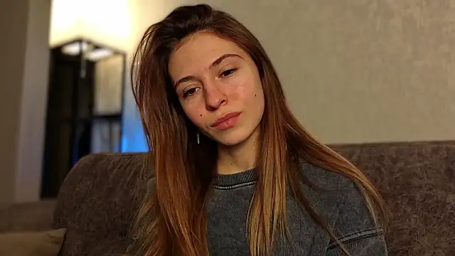 LovelyKatea online show from February 2026 12:45:01 PM