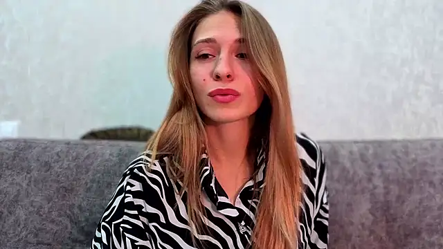 LovelyKatea online show from September 2025 03:21:02 PM