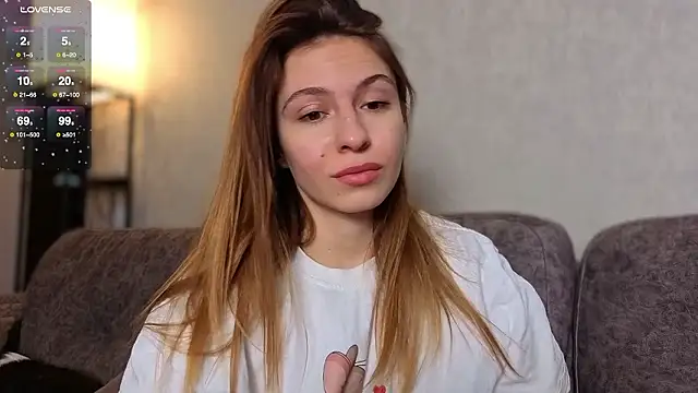 LovelyKatea online show from February 2026 01:13:02 PM