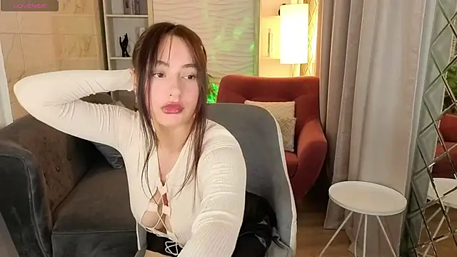 MilanaSugar online show from April 2026 02:46:01 PM