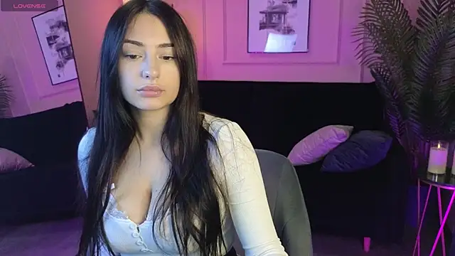 MilanaSugar online show from November 2025 06:03:02 AM