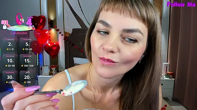 annasimonsj online show from February 2026 01:06:02 AM