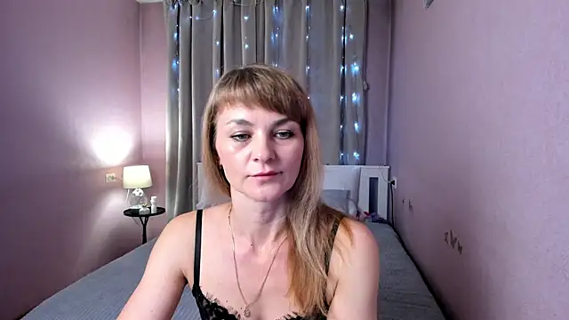 annasimonsj online show from May 2026 12:47:01 AM