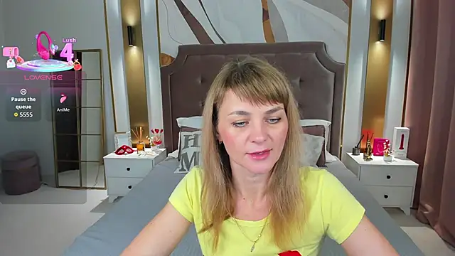 annasimonsj online show from April 2026 12:51:01 AM