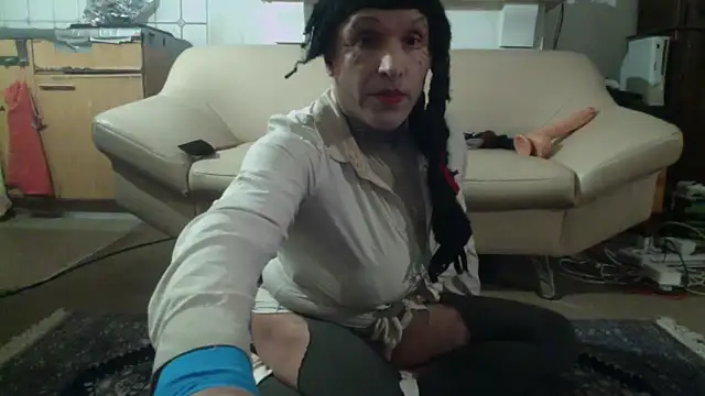 Sissy naomi online show from November 2025 05:57:01 PM