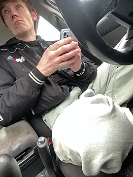 utoopia777 online show from March 2025 01:40:02 PM