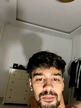 Hermanooooooo online show from January 2026 01:11:01 AM