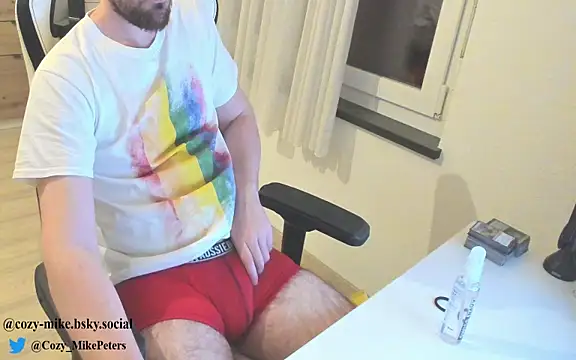 cozy-mike online show from June 2026 11:21:02 PM