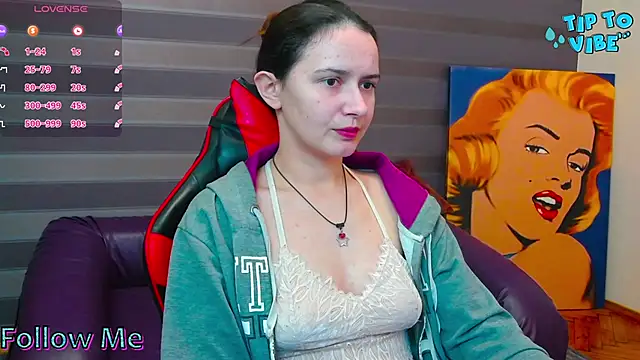 iris nikhols online show from November 2025 10:24:01 PM