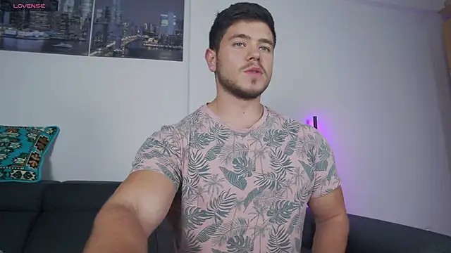 Arilas  online show from November 2025 02:21:01 PM