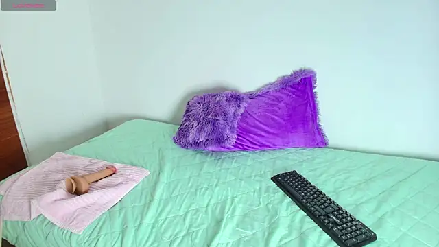 arianauwu online show from April 2026 08:48:02 PM