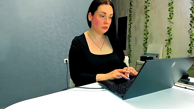 WorshipLilit online show from April 2026 07:54:01 PM