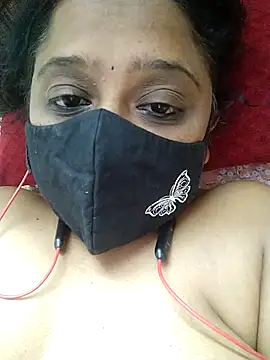 sexynayan23 online show from April 2026 05:28:02 PM