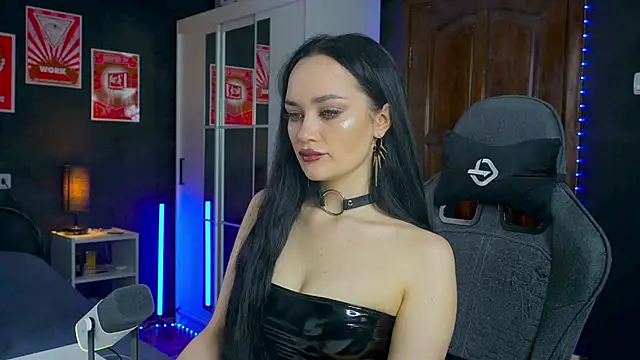 QueenAliss online show from November 2025 06:29:02 AM