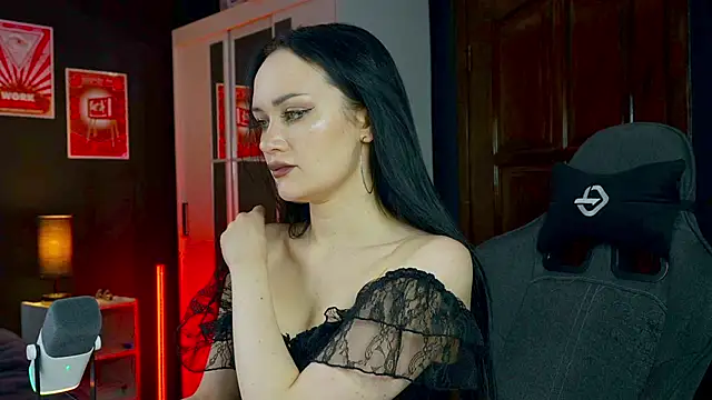 QueenAliss online show from February 2026 07:17:02 AM