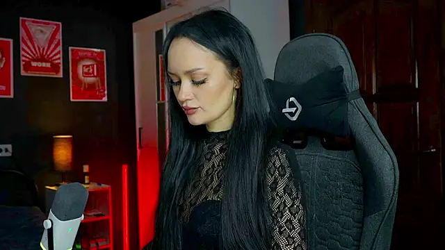 QueenAliss online show from February 2026 06:13:02 AM