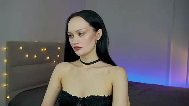 Snapshot of QueenAliss chatting on July 2026 04:30:01 AM QueenAliss online show from July 2026 04:30:01 AM