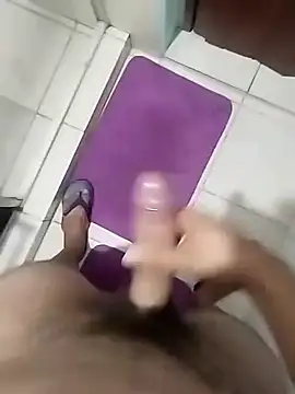 Snapshot of Emanuel45js chatting on November 2025 02:06:01 AM Emanuel45js online show from November 2025 02:06:01 AM