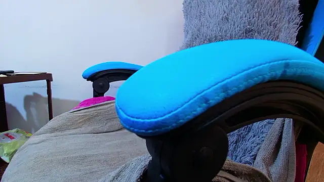 klylls squirt  online show from April 2026 08:04:02 PM