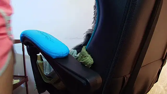 klylls squirt  online show from May 2026 07:17:01 PM