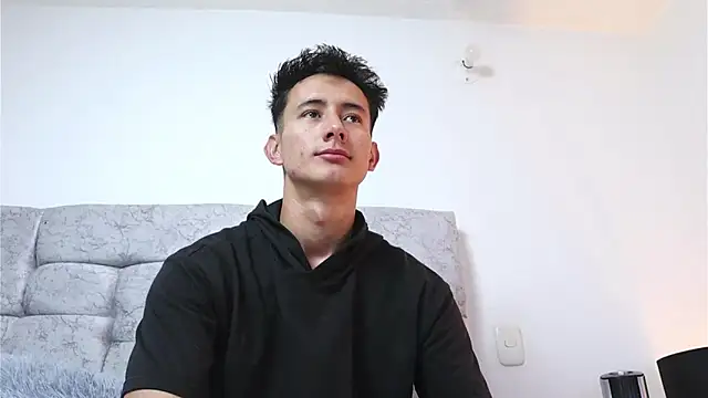 Snapshot of _Alexxx chatting on January 2025 12:04:01 AM Alexxx online show from January 2025 12:04:01 AM