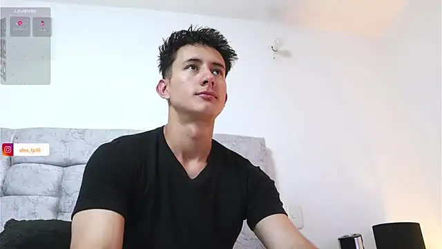 Snapshot of _Alexxx chatting on February 2025 11:28:02 PM Alexxx online show from February 2025 11:28:02 PM