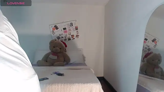 ValienteGirl  online show from December 2025 12:22:01 AM