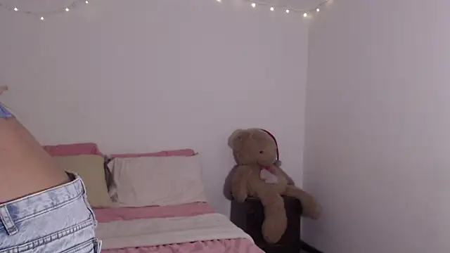 ValienteGirl  online show from April 2026 12:08:01 AM
