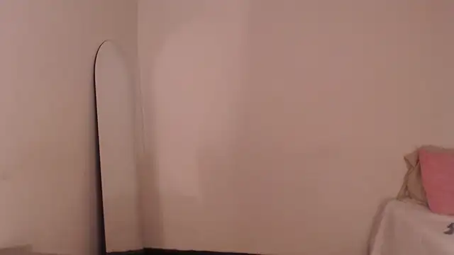 ValienteGirl  online show from April 2026 03:32:01 AM