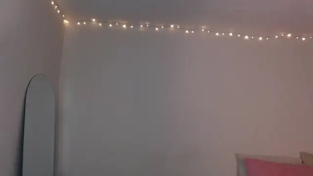 ValienteGirl  online show from April 2026 12:40:02 AM