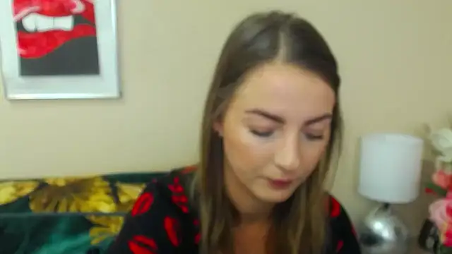 Snapshot of NatalieSexy chatting on October 2025 06:15:02 AM NatalieSexy online show from October 2025 06:15:02 AM