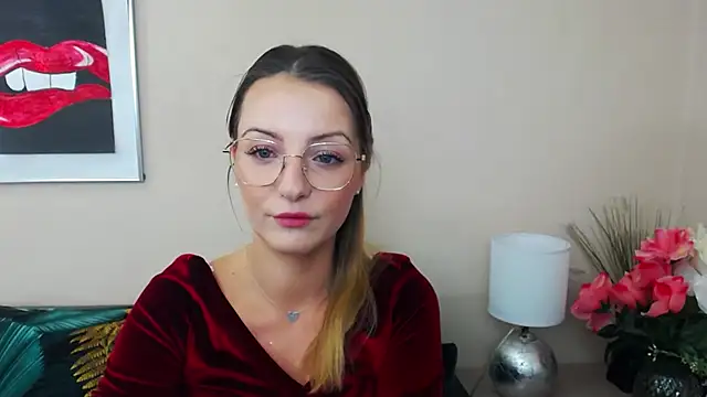 Snapshot of NatalieSexy chatting on February 2025 07:24:02 AM NatalieSexy online show from February 2025 07:24:02 AM