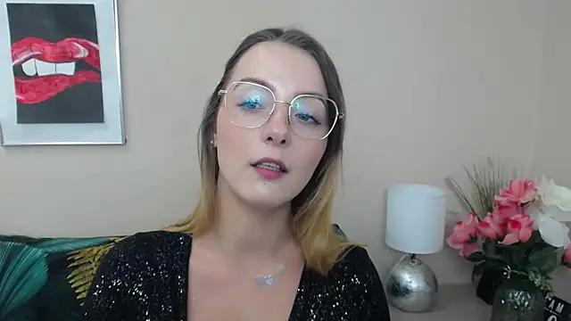 Snapshot of NatalieSexy chatting on February 2025 01:33:01 PM NatalieSexy online show from February 2025 01:33:01 PM