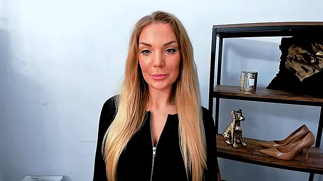 AulloraHoney online show from April 2026 05:20:06 AM