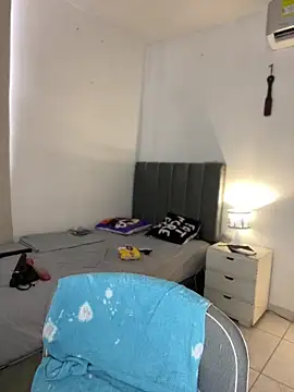 Little Amber6 online show from December 2025 07:48:02 PM