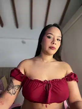Snapshot of Little_Amber6 chatting on June 2026 09:20:02 PM Little Amber6 online show from June 2026 09:20:02 PM