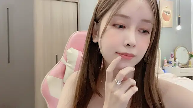 ANNA102 online show from January 2025 04:49:02 PM