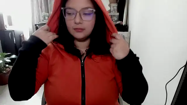 aika-dreams online show from March 2026 01:45:01 PM