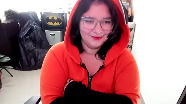 aika-dreams online show from December 2025 01:02:02 PM