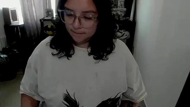 aika-dreams online show from April 2026 12:13:02 PM
