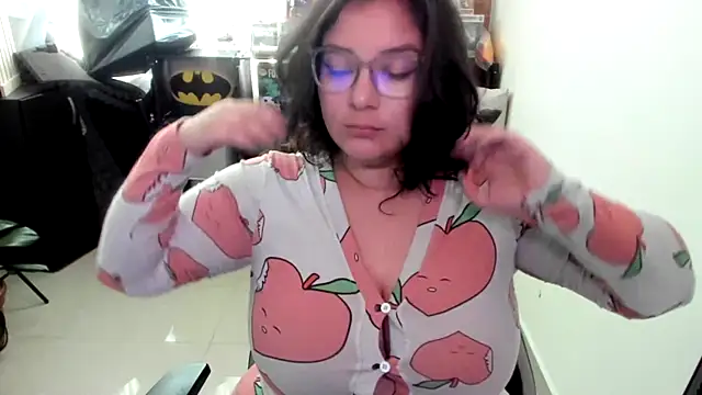 aika-dreams online show from December 2025 04:01:01 PM