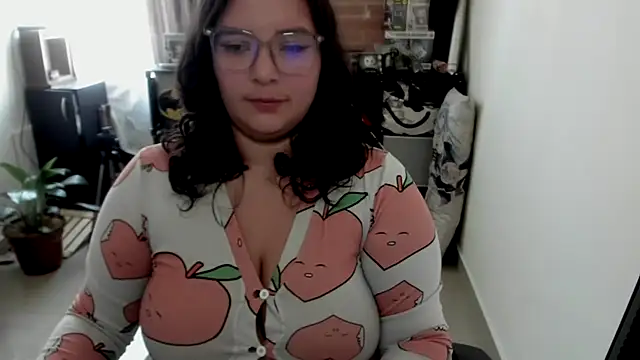 aika-dreams online show from April 2026 02:01:01 PM