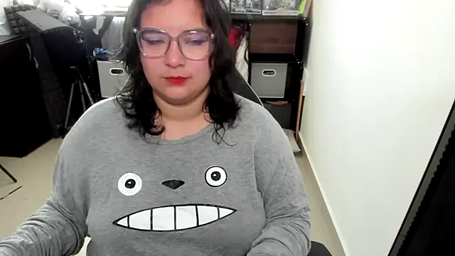 aika-dreams online show from November 2025 01:36:02 PM