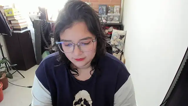 aika-dreams online show from October 2025 12:17:02 PM