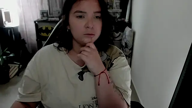 aika-dreams online show from April 2026 01:51:01 PM