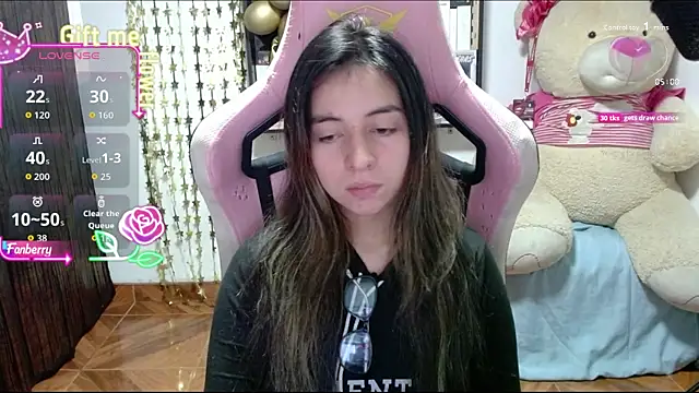 Maggie Fox3 online show from October 2025 01:31:02 AM