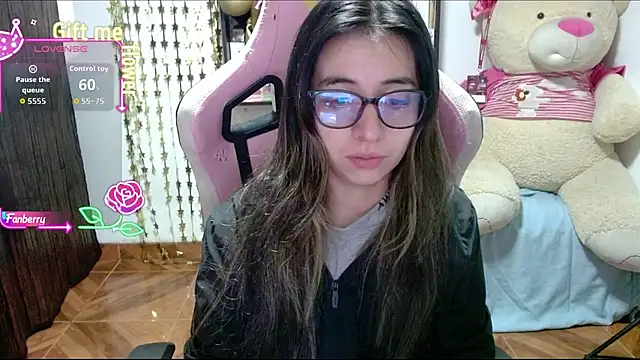 Maggie Fox3 online show from October 2025 03:41:01 AM