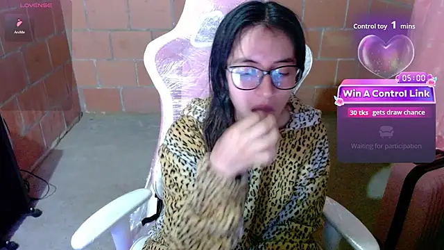 Maggie Fox3 online show from May 2026 01:21:01 AM