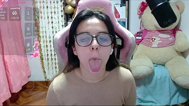 Maggie Fox3 online show from October 2025 12:02:03 AM