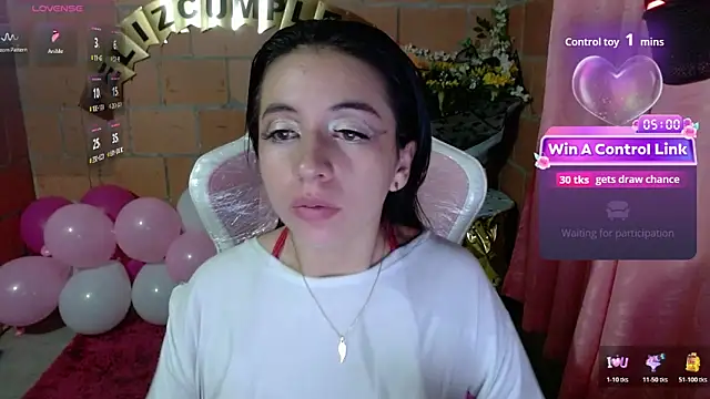 Snapshot of Maggie_Fox3 chatting on June 2026 03:00:01 AM Maggie Fox3 online show from June 2026 03:00:01 AM